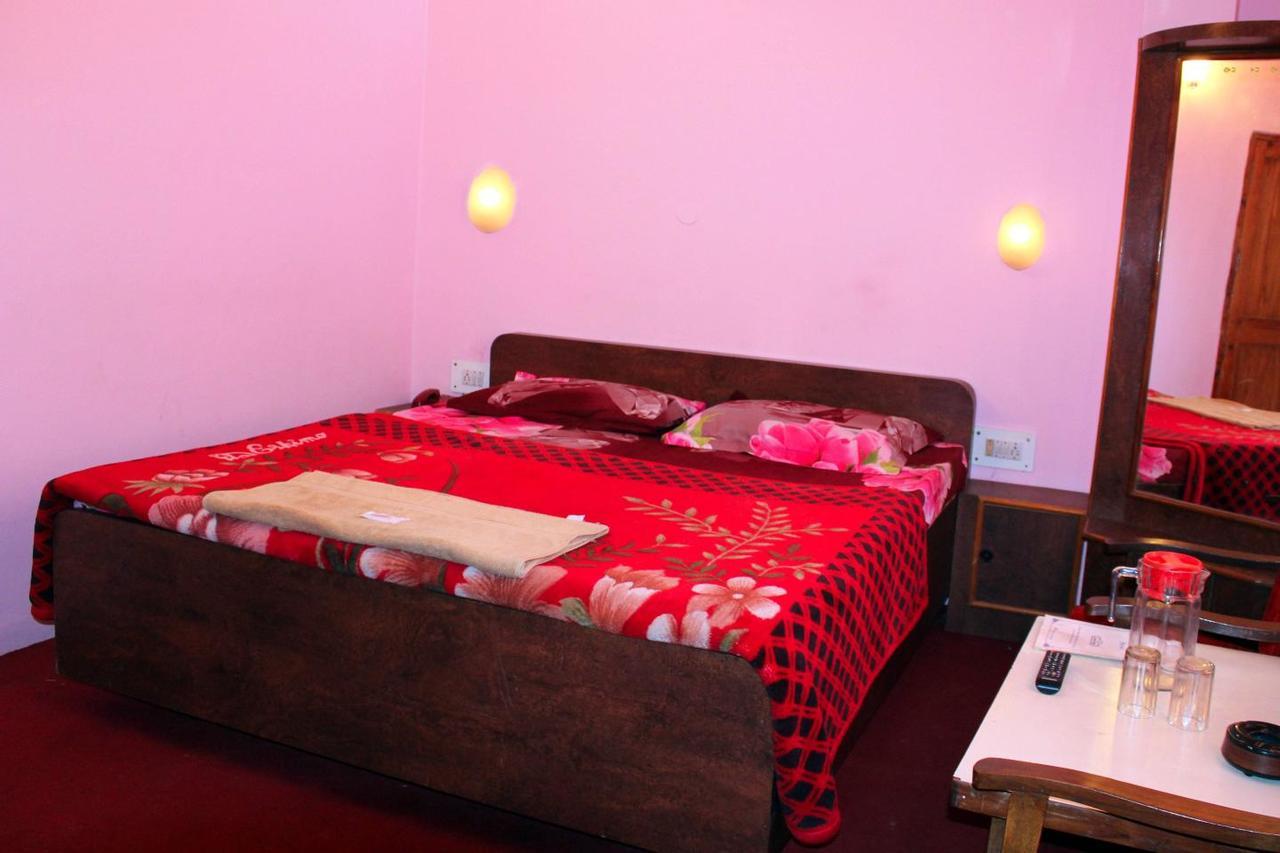 Hotel Aroma Classic กูลู ภายนอก รูปภาพ